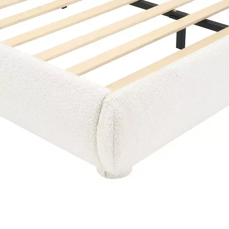 Letto imbottito con testiera curva in bouclé color crema / velluto verde, Queen/King, 2 persone