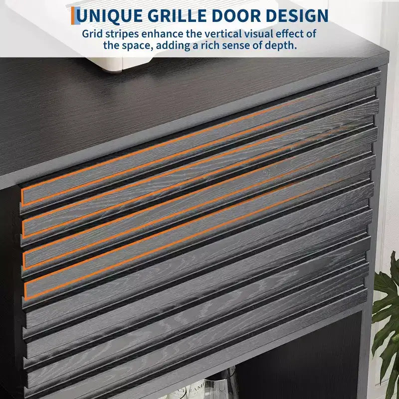Mobiletto a 3 ripiani in color nero/marrone/legno con ante a griglia e gambe in metallo