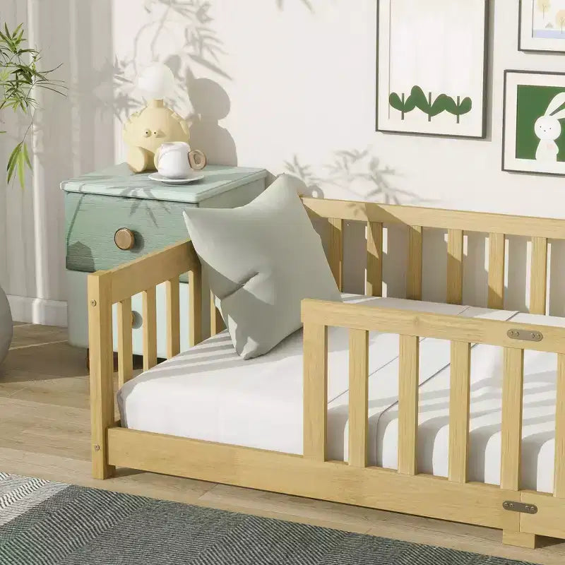 Letto a Castello a Terra con Sponda di Sicurezza, Espresso/Grigio/Naturale/Rosa/Bianco, Legno Massello, 1 Bambino
