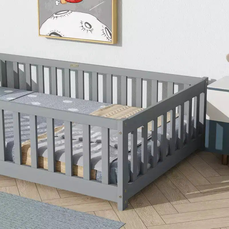 Letto a Castello a Terra con Sponda di Sicurezza, Espresso/Grigio/Naturale/Rosa/Bianco, Legno Massello, 1 Bambino
